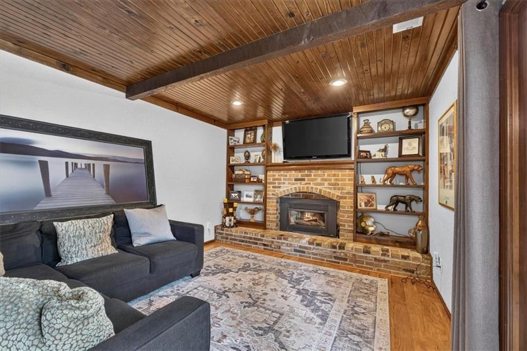 9002 SWARNER Drive — photo 27