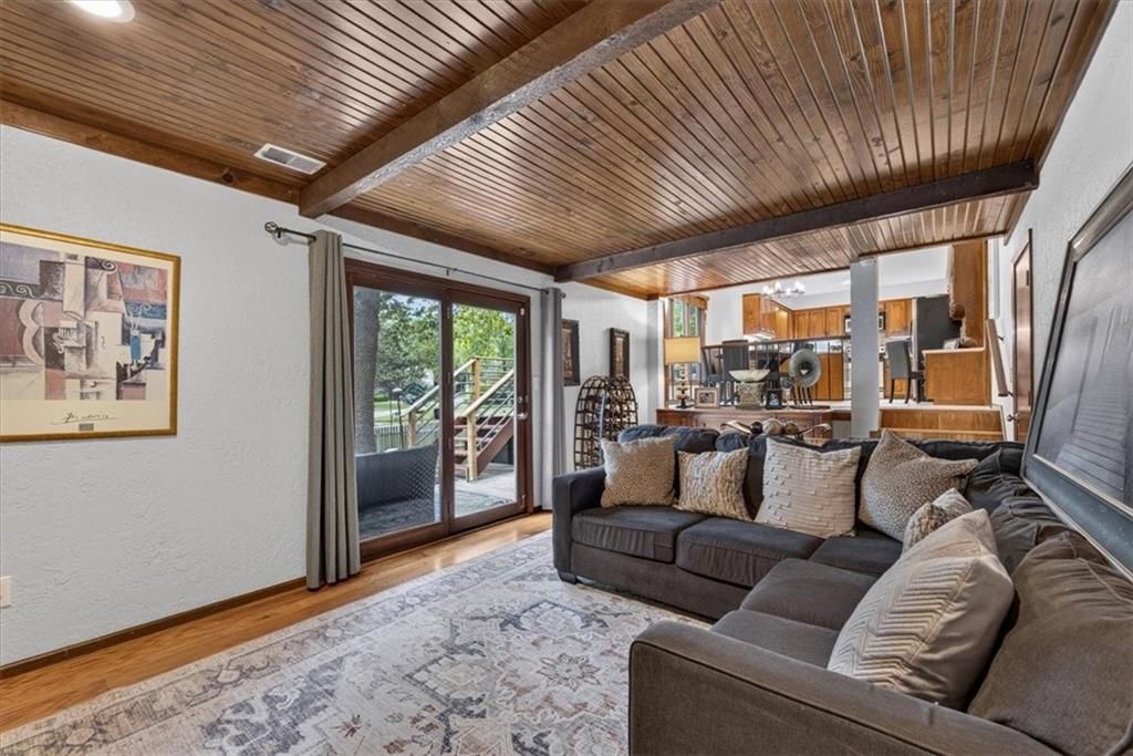 9002 SWARNER Drive — photo 29