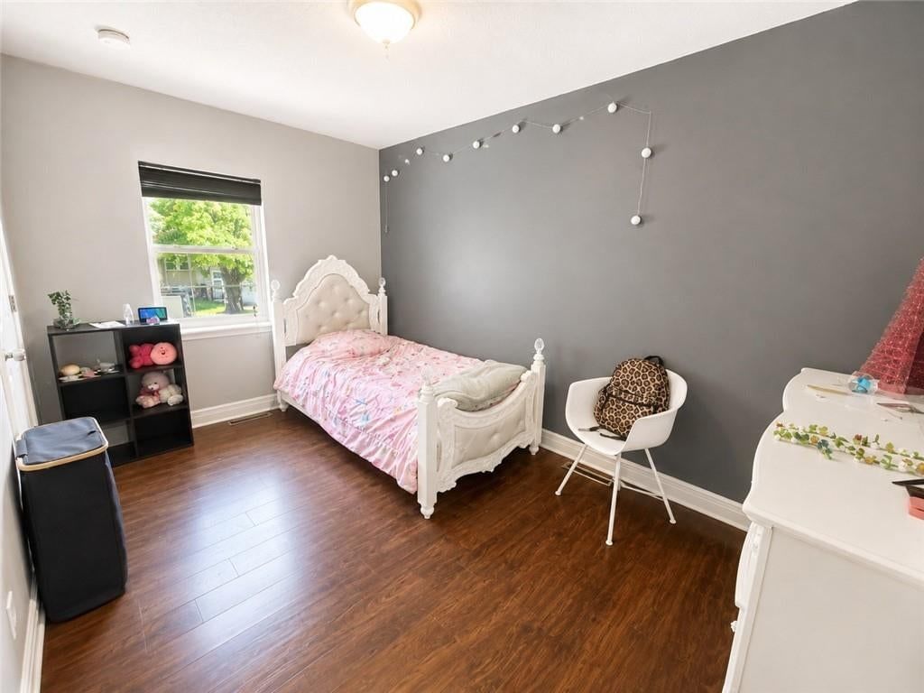 1209 NW Golfview Drive — photo 10
