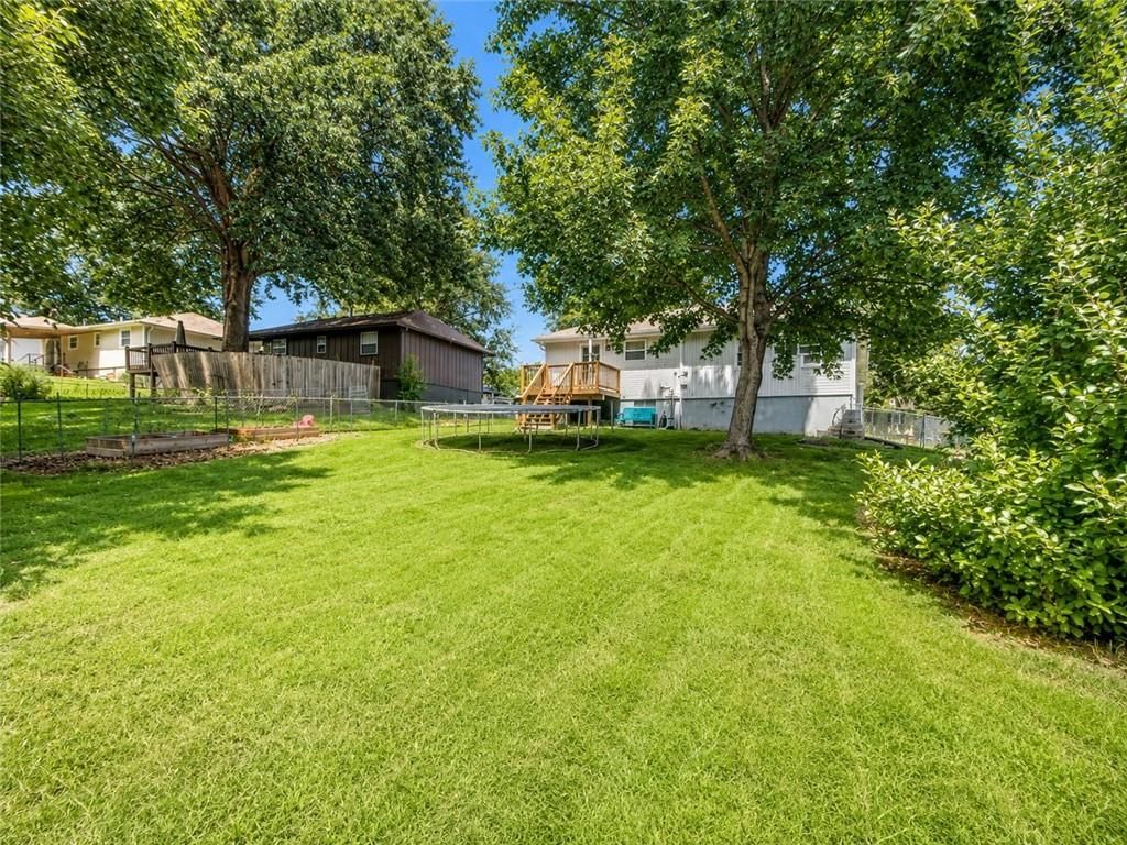 1209 NW Golfview Drive — photo 16