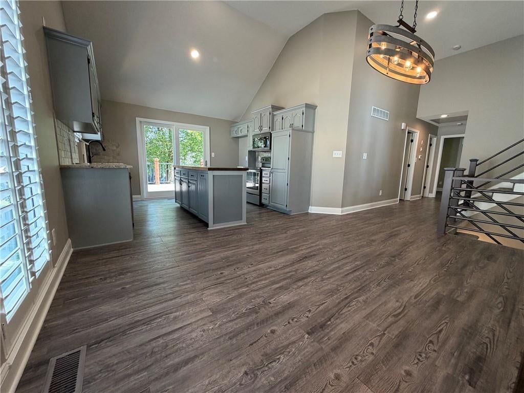 908 SE 15th Street — photo 8