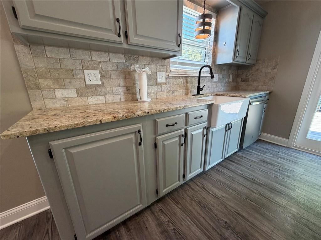 908 SE 15th Street — photo 11
