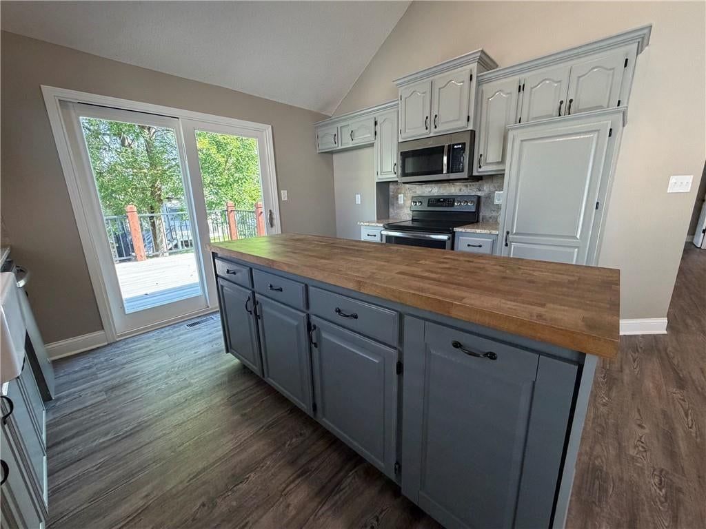 908 SE 15th Street — photo 12