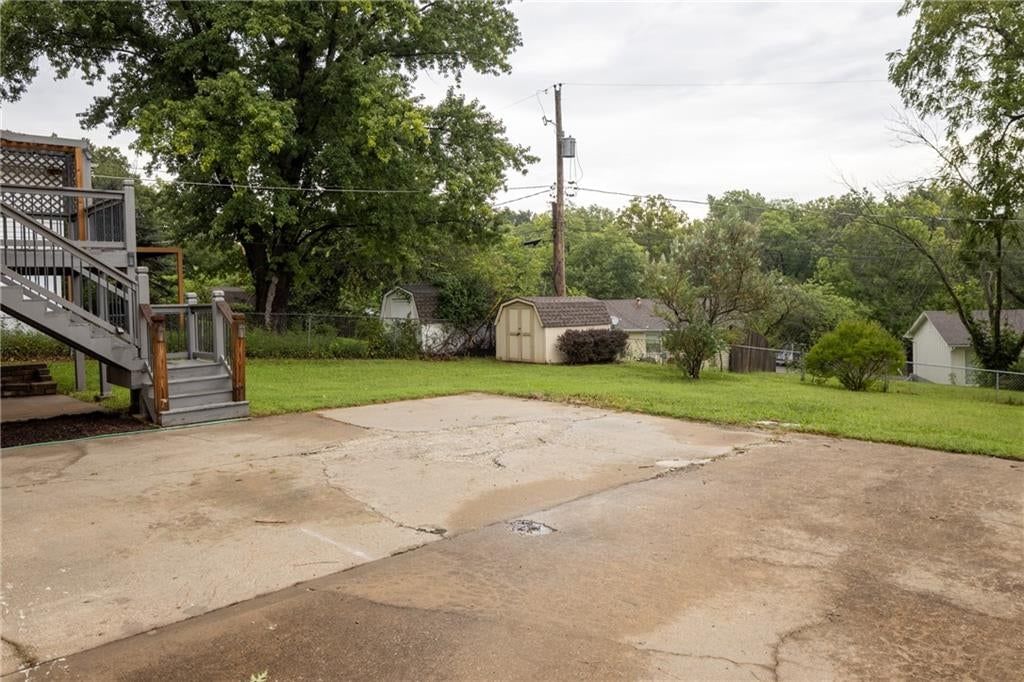 10607 Bellefontaine Avenue — photo 39