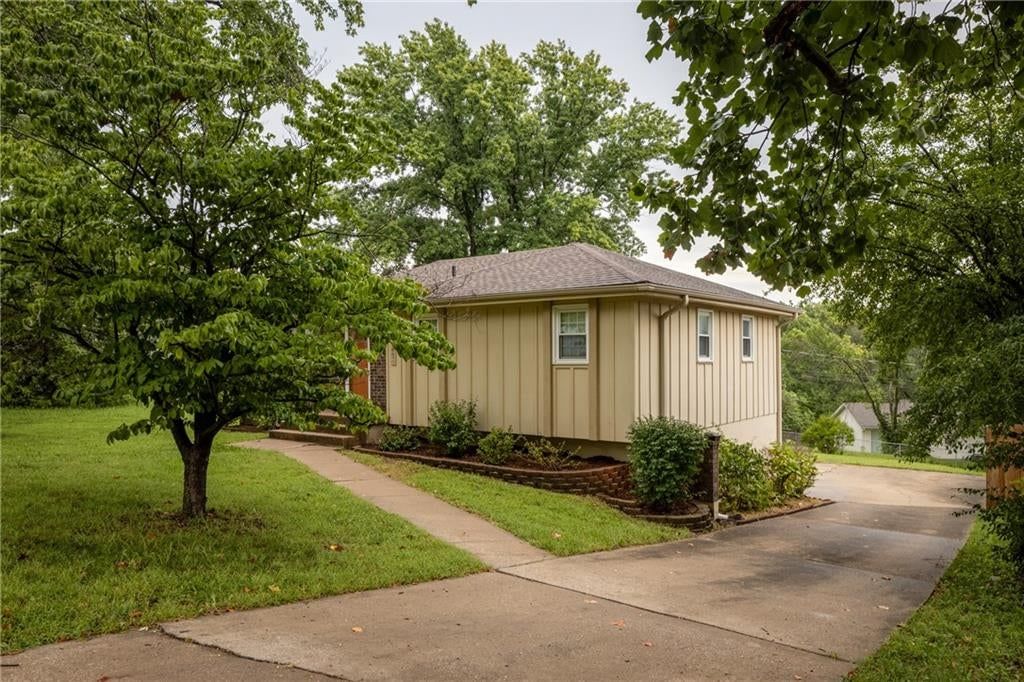 10607 Bellefontaine Avenue — photo 48