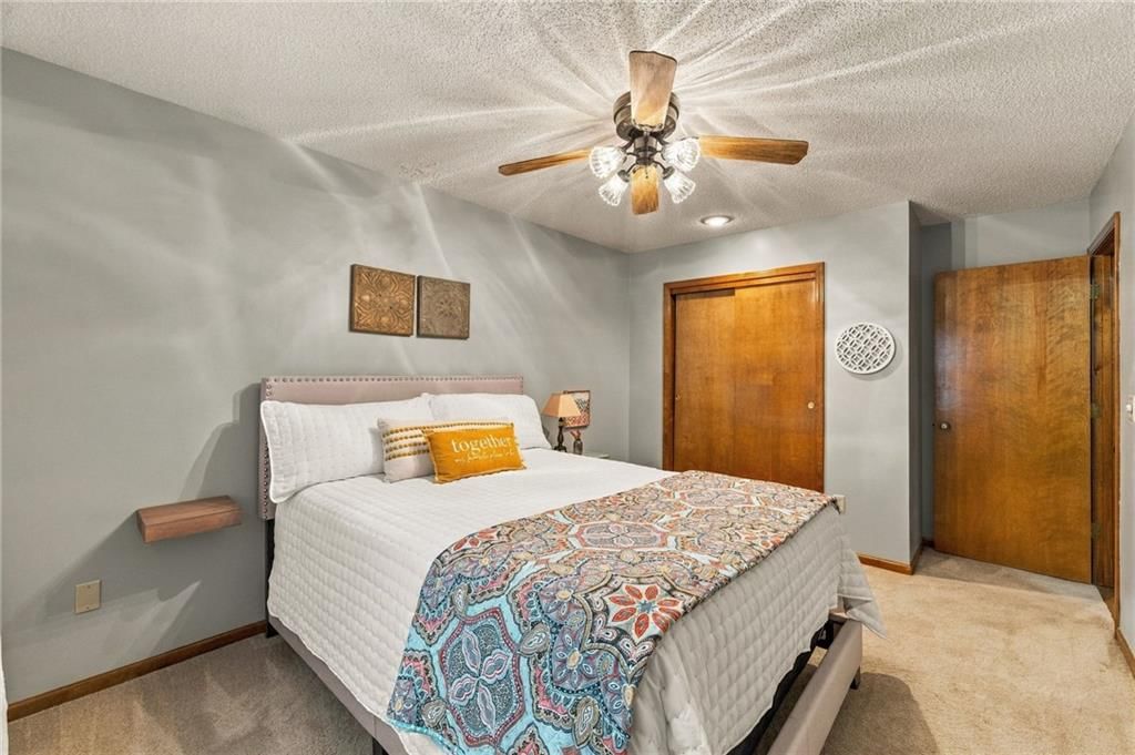 2209 S Scarborough Street — photo 34