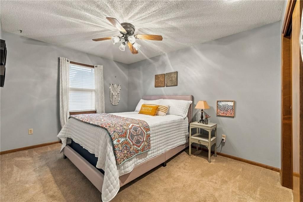 2209 S Scarborough Street — photo 35