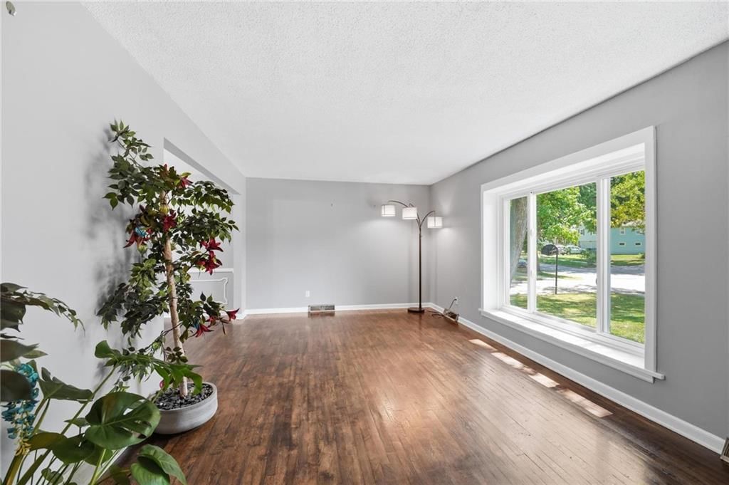 1002 E Willow Drive — photo 7