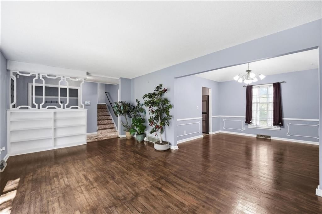 1002 E Willow Drive — photo 9