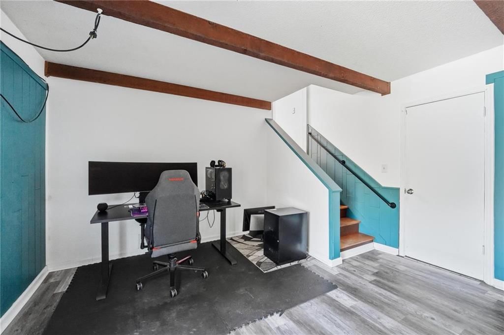 1002 E Willow Drive — photo 35