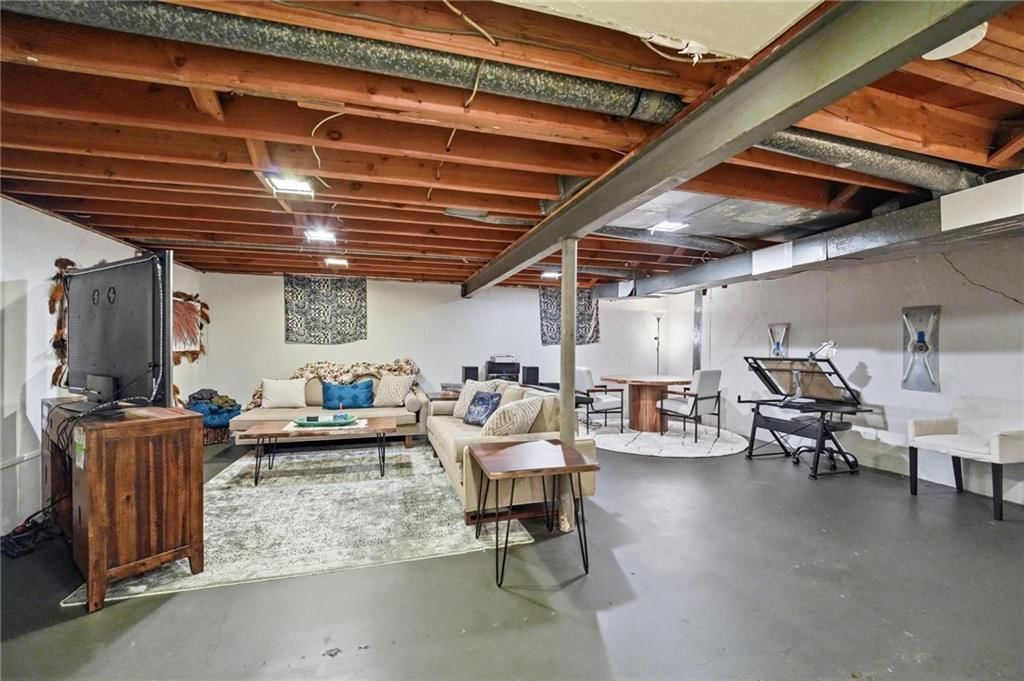 1002 E Willow Drive — photo 37