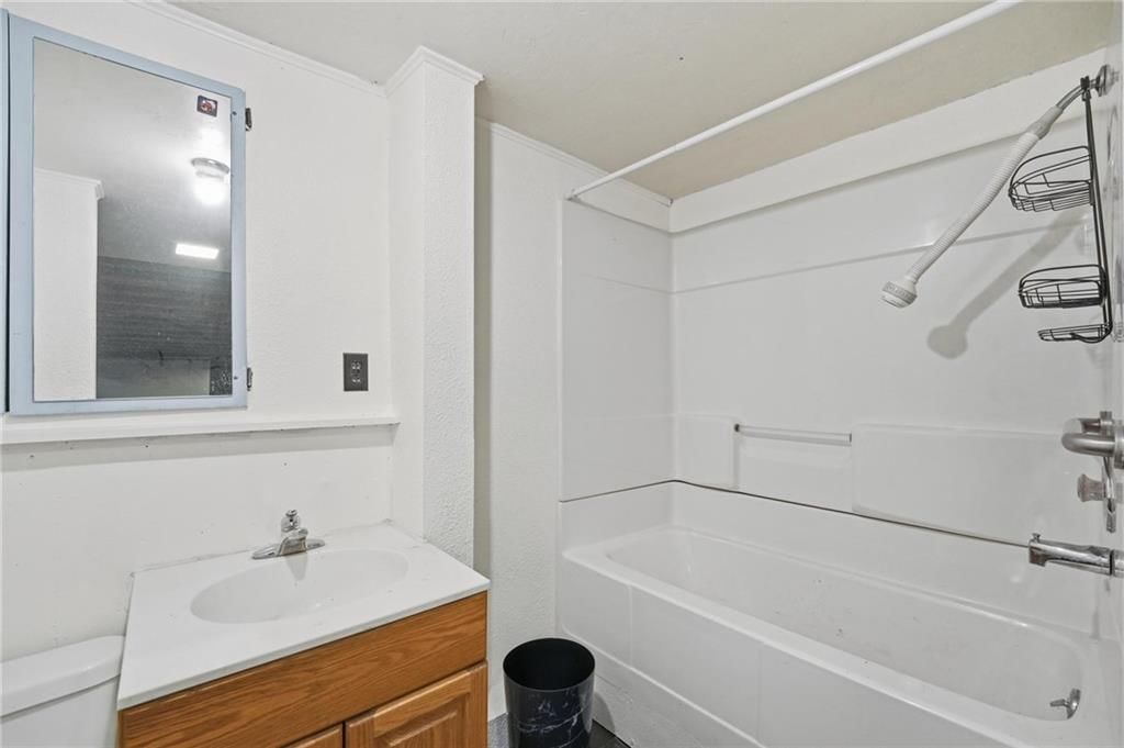 1002 E Willow Drive — photo 42