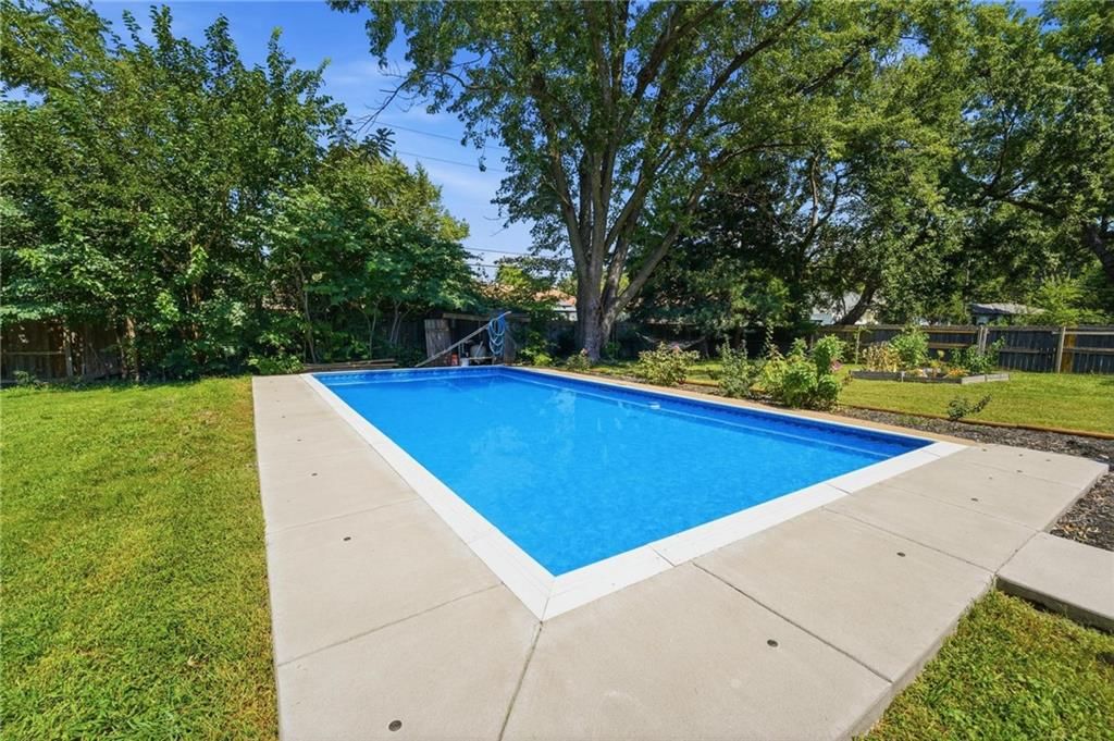 1002 E Willow Drive — photo 47