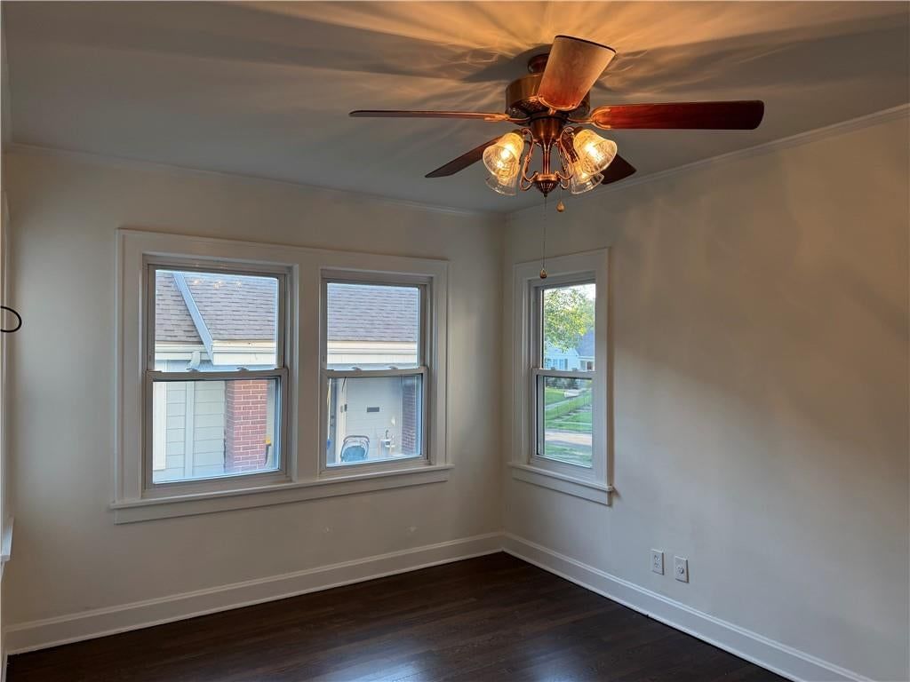 319 E 70th Terrace — photo 16