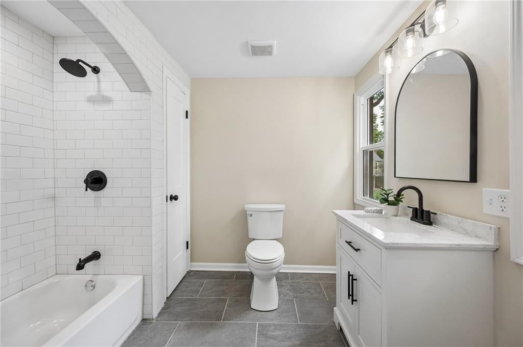 424 E 79th Terrace — photo 17