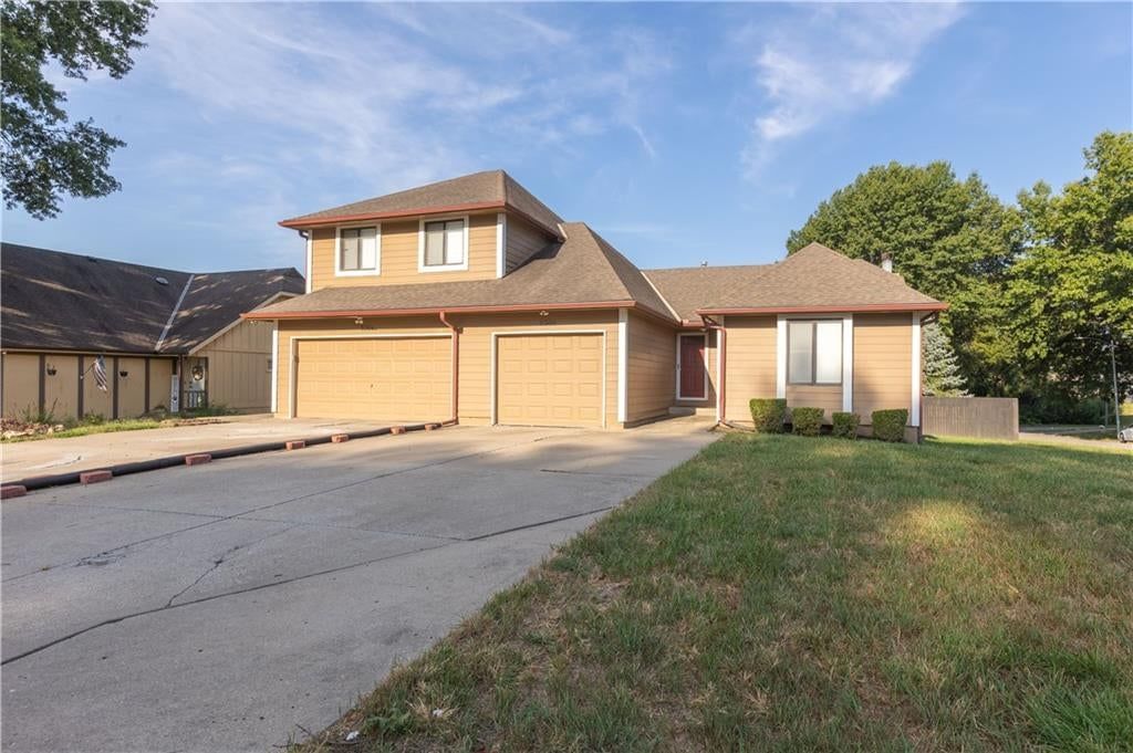 8500 Ditzler Avenue, Raytown, MO: listing photo 2