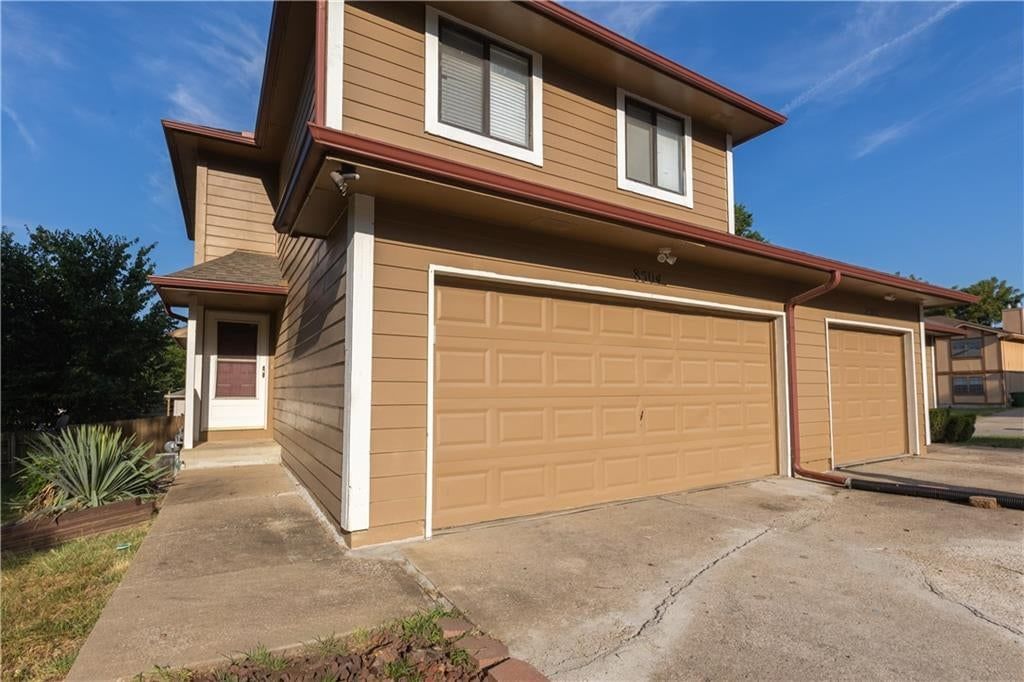 8500 Ditzler Avenue, Raytown, MO: listing photo 3