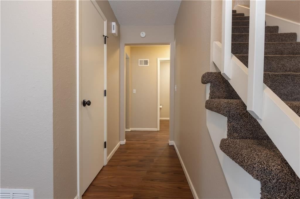 Photo 5 of 48 - 8500 Ditzler Avenue, Raytown, MO 64138