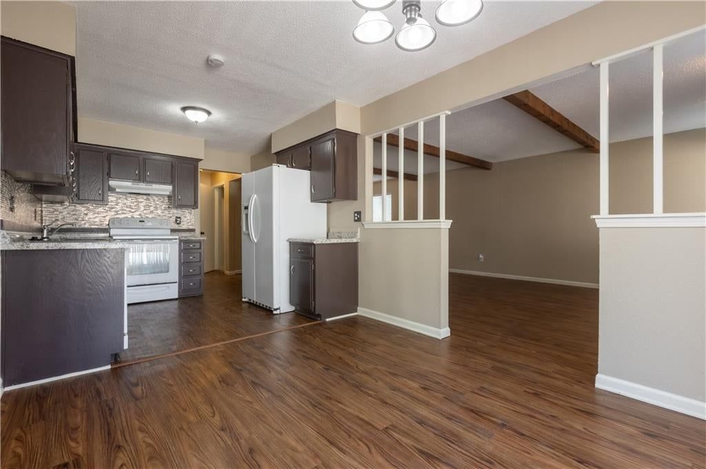 Photo 8 of 48, 8500 Ditzler Avenue, Raytown, MO 64138