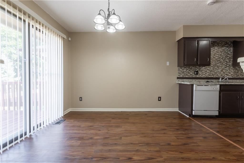 Photo 9 of 48 - 8500 Ditzler Avenue, Raytown, MO 64138