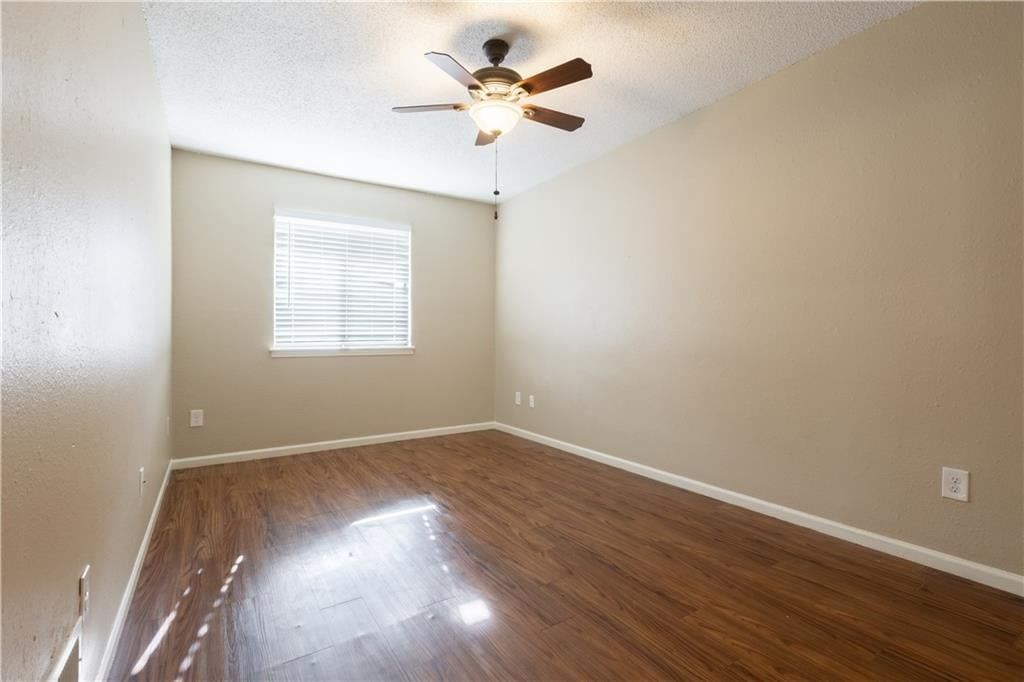 Photo 18 of 48 - 8500 Ditzler Avenue, Raytown, MO 64138