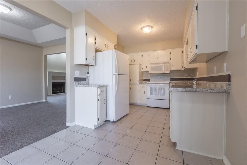 Photo 33 of 48 - 8500 Ditzler Avenue, Raytown, MO 64138