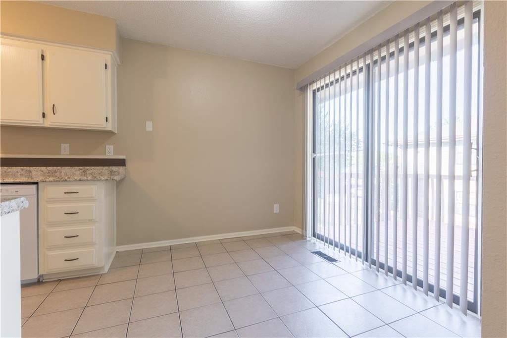 Photo 36 of 48 - 8500 Ditzler Avenue, Raytown, MO 64138