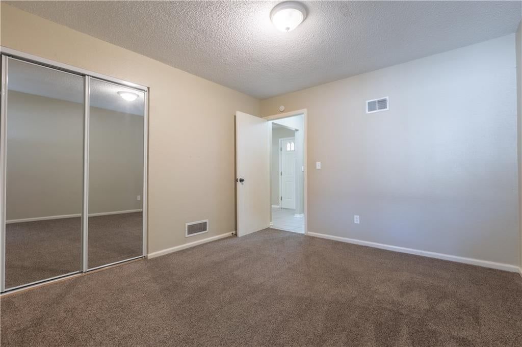 Photo 43 of 48 - 8500 Ditzler Avenue, Raytown, MO 64138