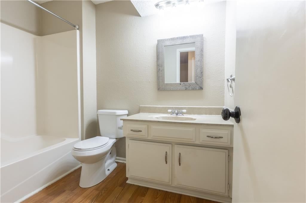 Photo 44 of 48 - 8500 Ditzler Avenue, Raytown, MO 64138