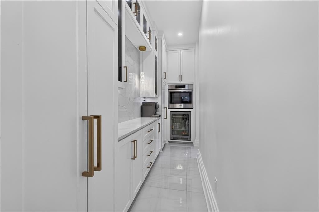 Photo 18 of 97 - 8685 NE Shoal Creek Valley Drive, Kansas City, MO 64157