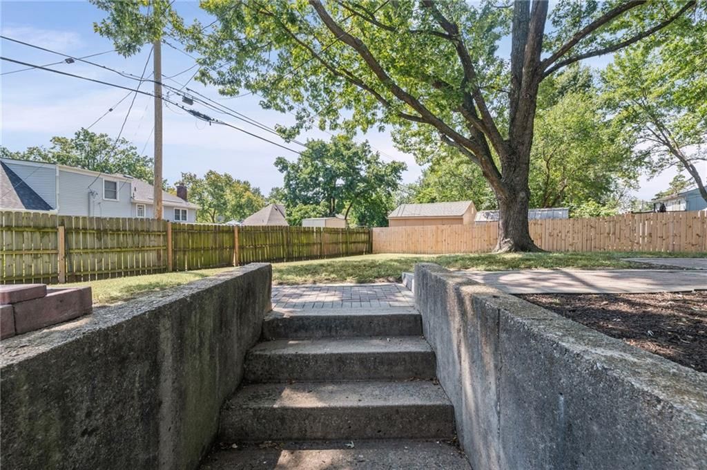 9103 W 101st Street — photo 29
