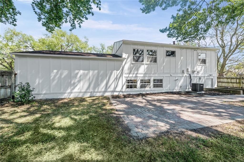 9103 W 101st Street — photo 32