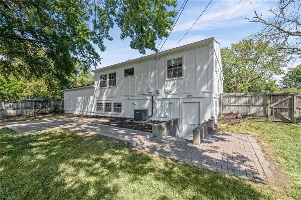 9103 W 101st Street — photo 33