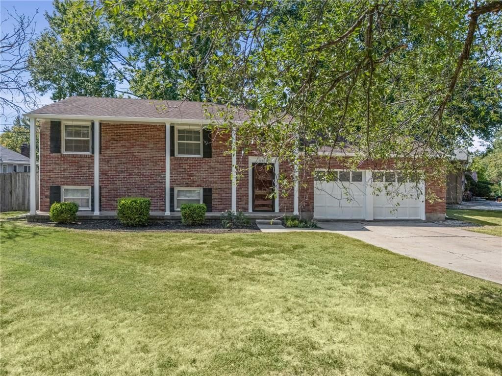9103 W 101st Street — photo 36