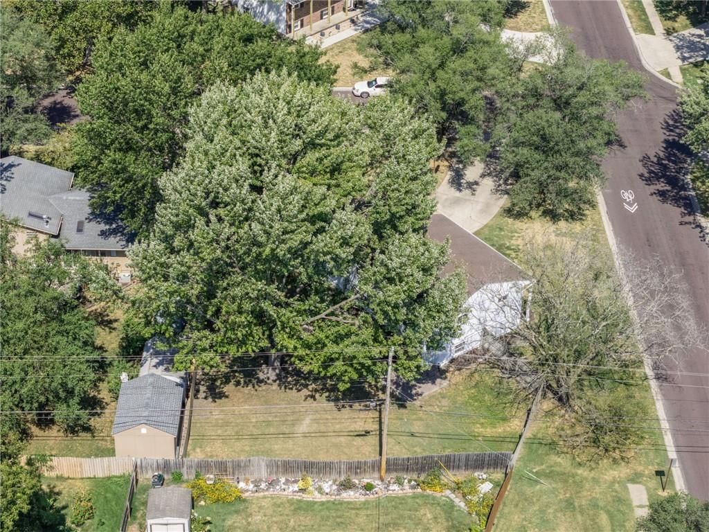 9103 W 101st Street — photo 38