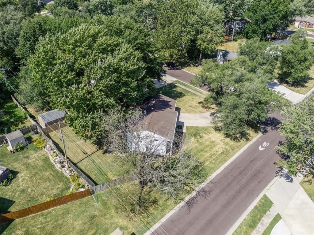 9103 W 101st Street — photo 39