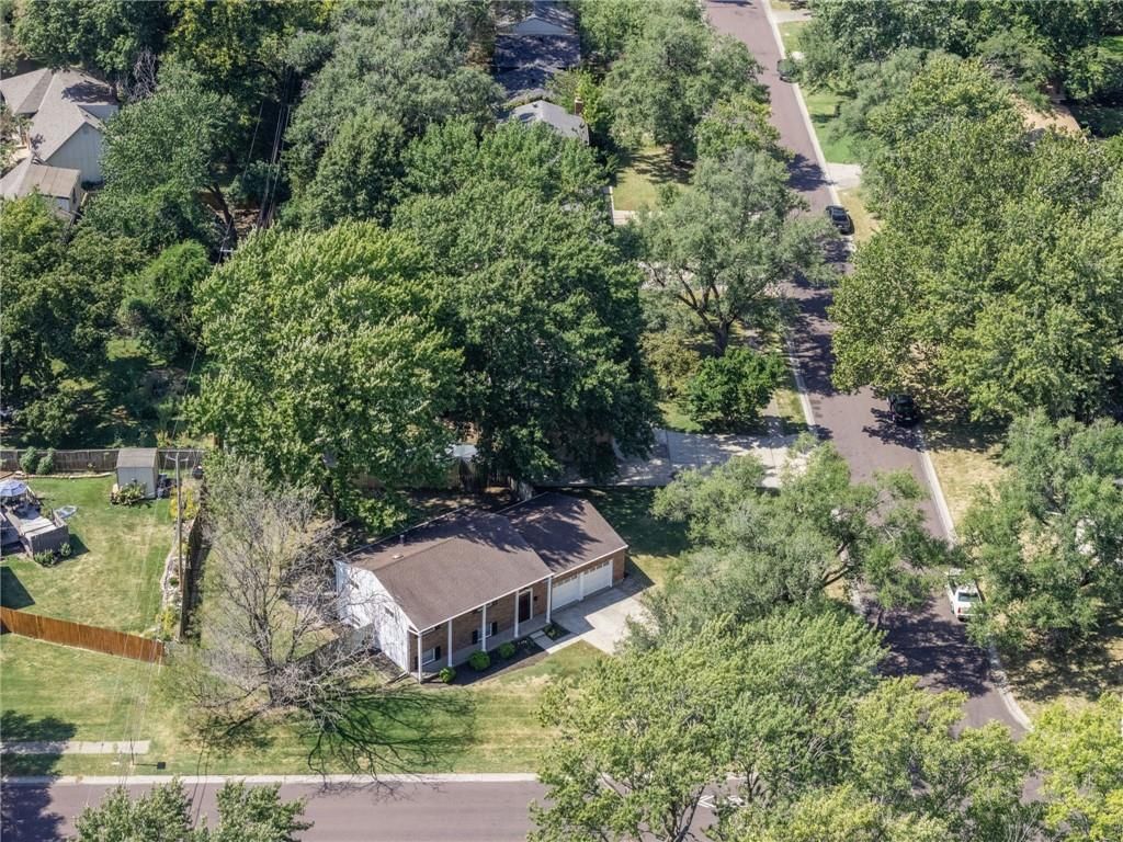 9103 W 101st Street — photo 49