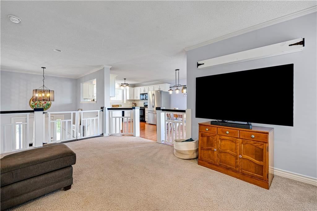 713 S Meadowbrook Street — photo 9