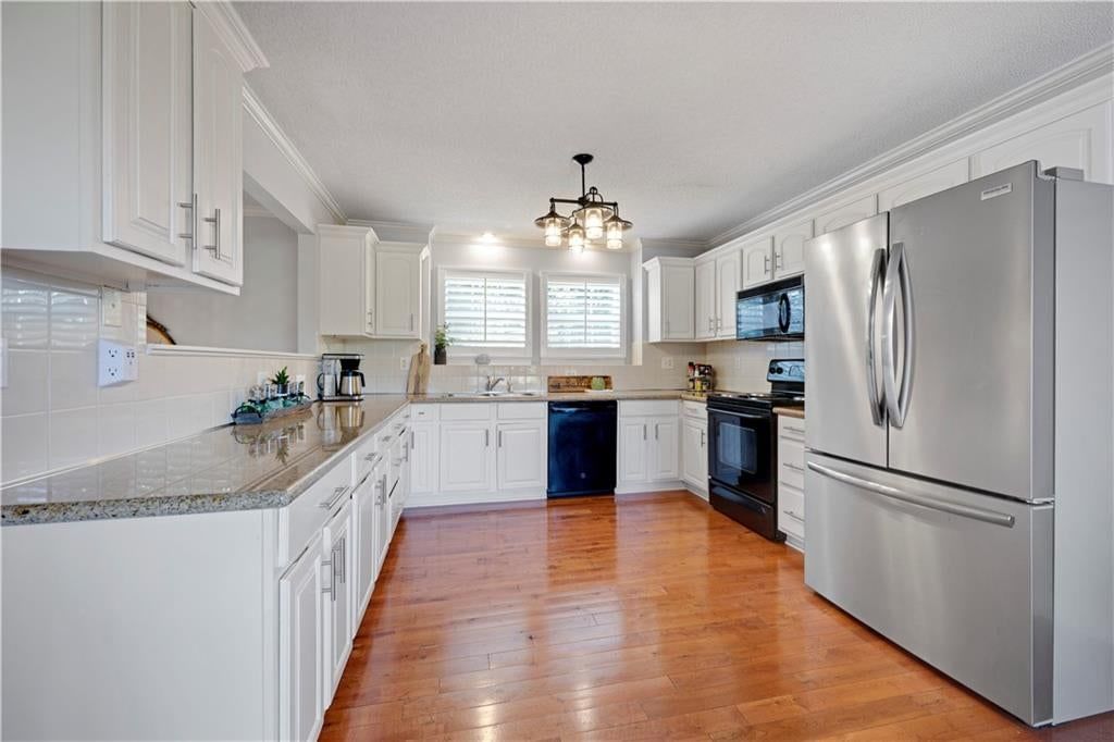 713 S Meadowbrook Street — photo 11