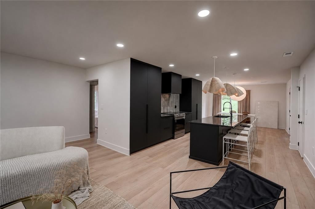 8645 Sleepy Hollow Road — photo 8