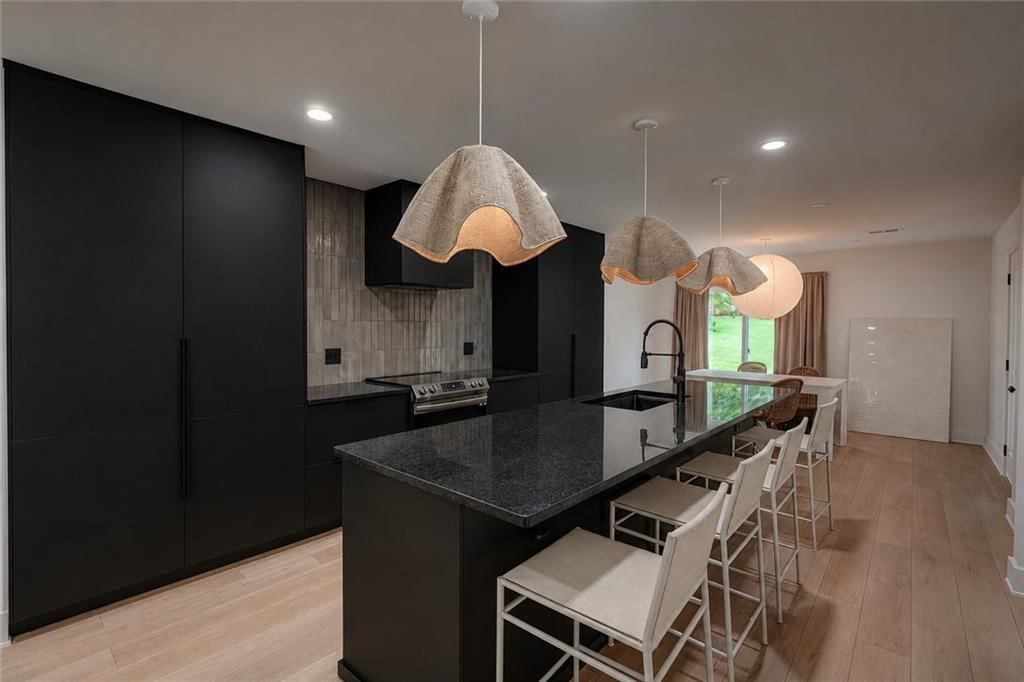 8645 Sleepy Hollow Road — photo 9