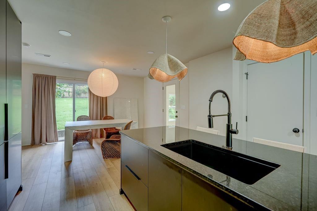 8645 Sleepy Hollow Road — photo 13