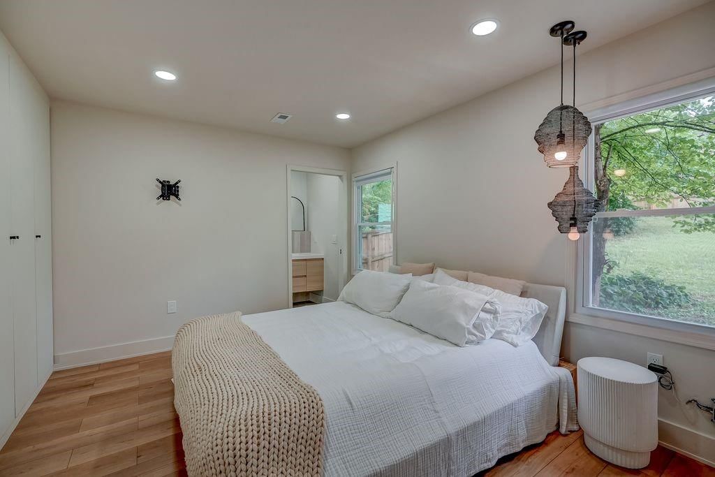 8645 Sleepy Hollow Road — photo 17