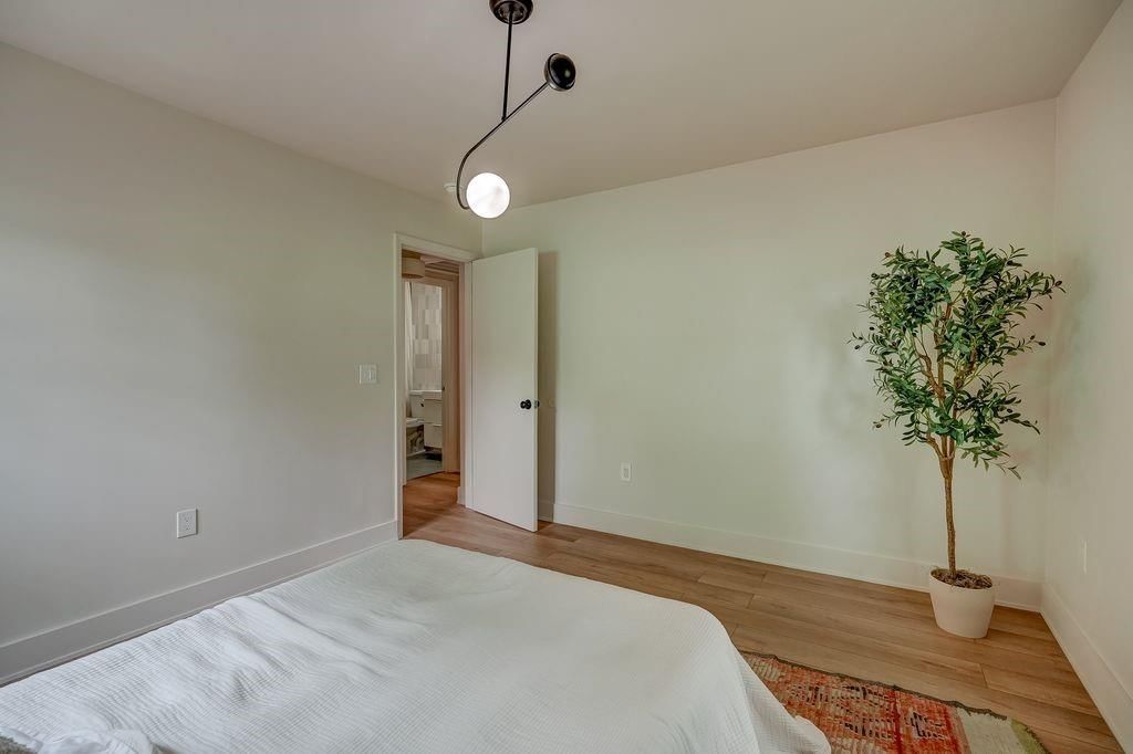 8645 Sleepy Hollow Road — photo 26