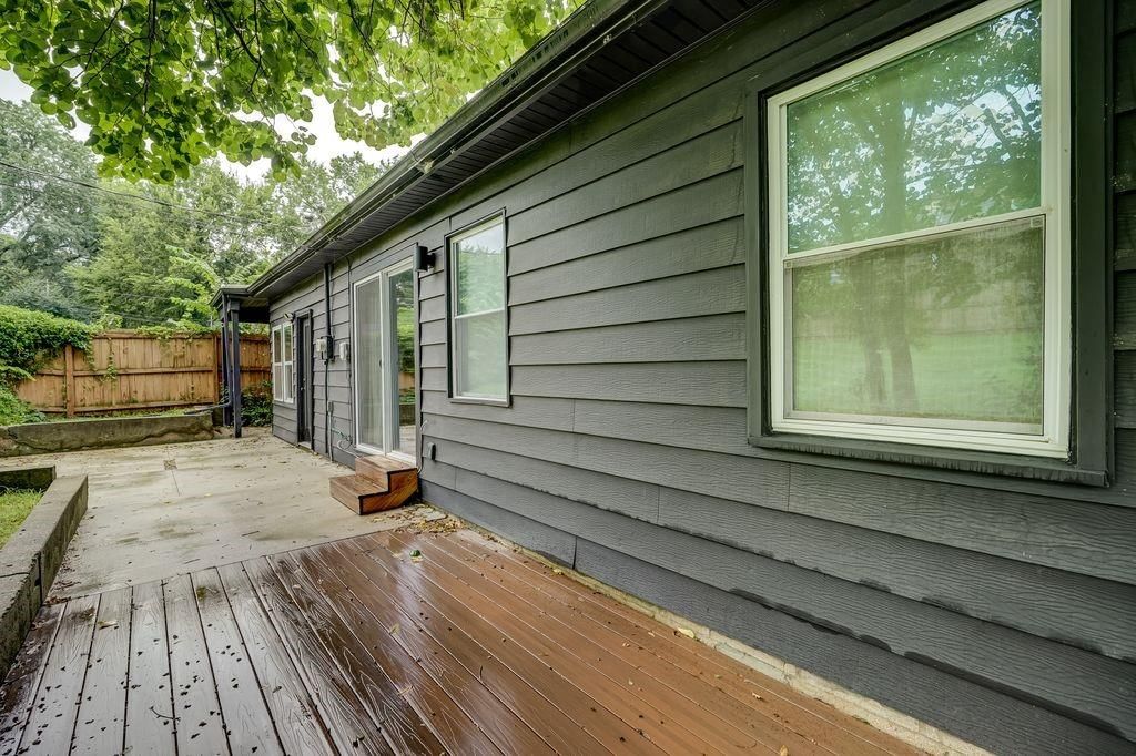 8645 Sleepy Hollow Road — photo 33