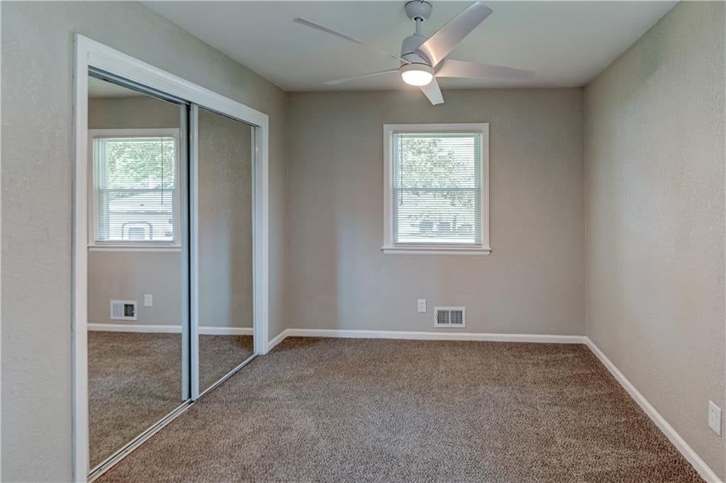 512 NW Lakeview Road — photo 20