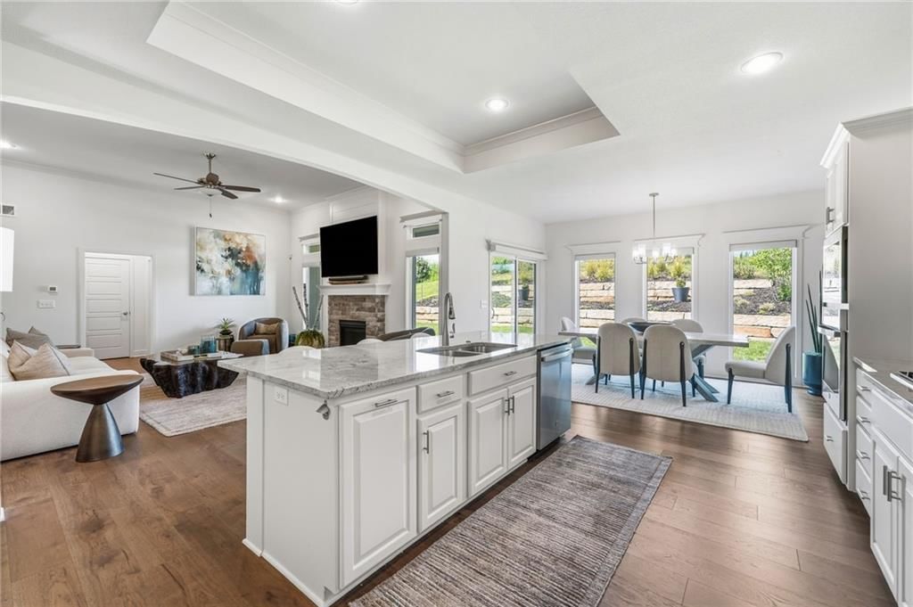10322 N Winchester Avenue — photo 11