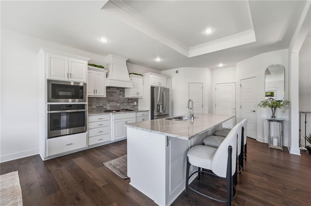 10322 N Winchester Avenue — photo 12