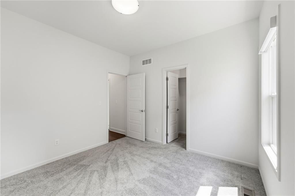 10322 N Winchester Avenue — photo 27