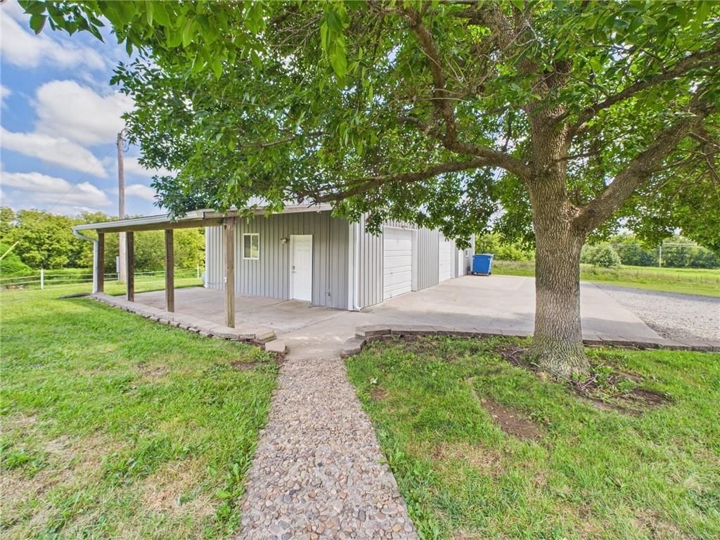808 NE 221st Road — photo 47